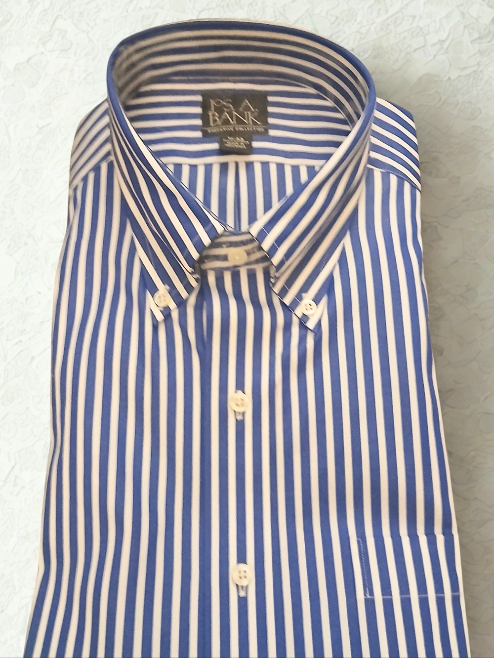 Jos A. Banks NWT NEW Blue and White Button Down Shirt Size Large